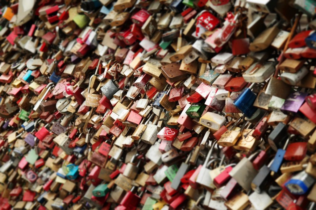 locks, padlocks, love locks